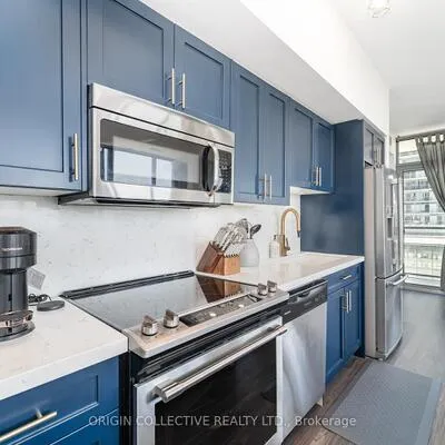 105,&nbsp;The Queensway, High Park-Swansea, Toronto