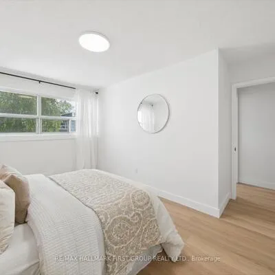 30,&nbsp;Venetian, Glenfield-Jane Heights, Toronto