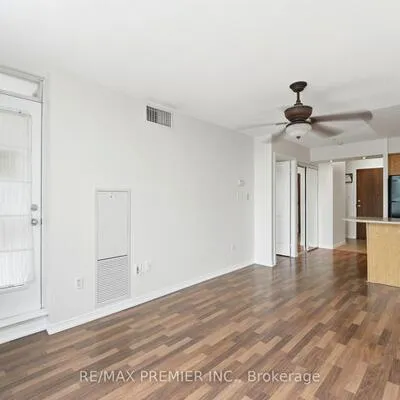2772,&nbsp;Keele, Downsview-Roding-CFB, Toronto