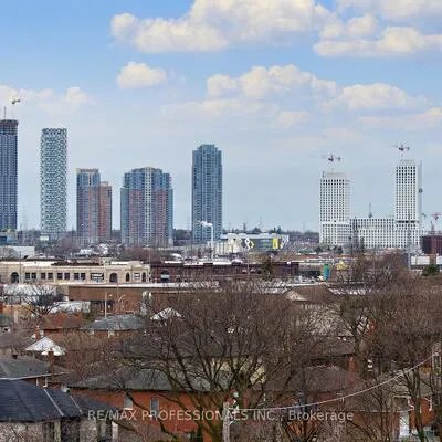 1040,&nbsp;The Queensway, Islington-City Centre West, Toronto