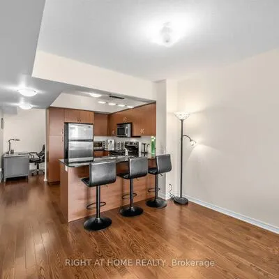 15,&nbsp;Legion, Mimico, Toronto
