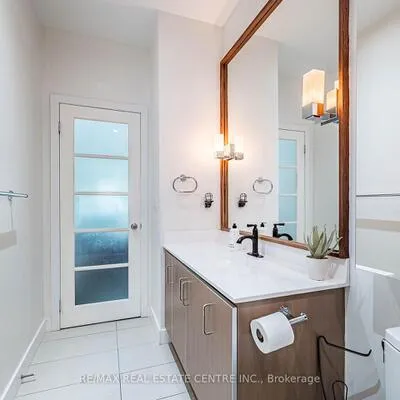 2,&nbsp;Fieldway, Islington-City Centre West, Toronto