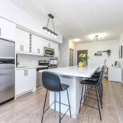 103,&nbsp;The Queensway, High Park-Swansea, Toronto
