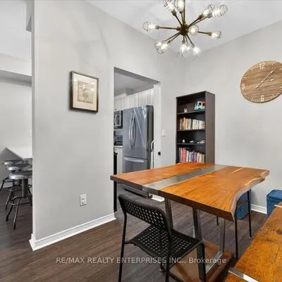 871,&nbsp;Wilson, Downsview-Roding-CFB, Toronto
