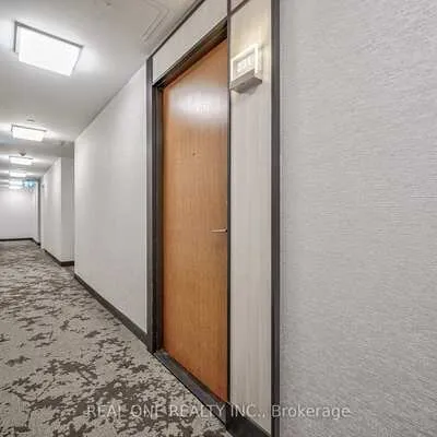 30,&nbsp;Shore Breeze, Mimico, Toronto