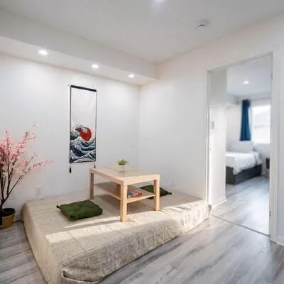15,&nbsp;Laidlaw, South Parkdale, Toronto