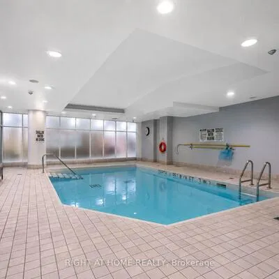 95,&nbsp;The Queensway, High Park-Swansea, Toronto