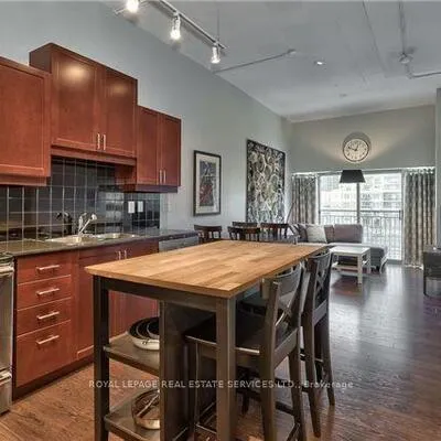 2,&nbsp;Fieldway, Islington-City Centre West, Toronto