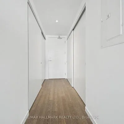 383,&nbsp;Sorauren, Roncesvalles, Toronto