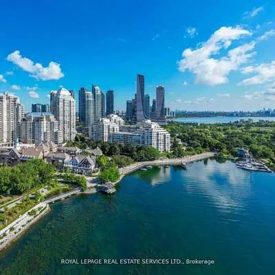 2261,&nbsp;Lake Shore, Mimico, Toronto