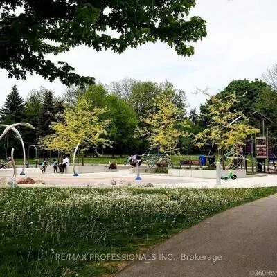 2,&nbsp;Valhalla Inn, Islington-City Centre West, Toronto