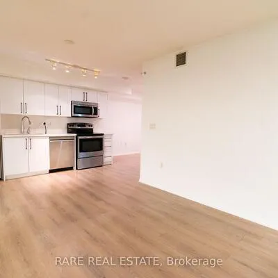 830,&nbsp;Lawrence, Yorkdale-Glen Park, Toronto
