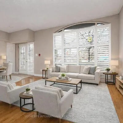 3085,&nbsp;Bloor, Stonegate-Queensway, Toronto