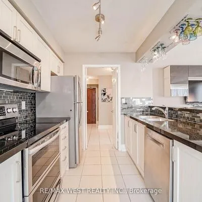 190,&nbsp;Manitoba, Mimico, Toronto