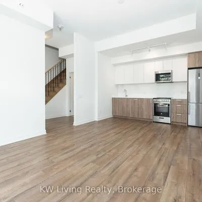121,&nbsp;Ford, Weston-Pellam Park, Toronto