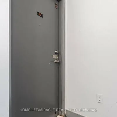 4673,&nbsp;Jane, Black Creek, Toronto