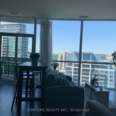 80,&nbsp;Marine Parade, Mimico, Toronto