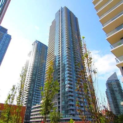 2220,&nbsp;Lake Shore, Mimico, Toronto