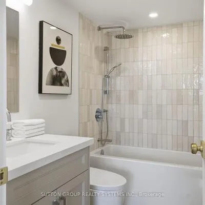 1320,&nbsp;Islington, Islington-City Centre West, Toronto