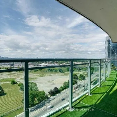 33,&nbsp;Shore Breeze, Mimico, Toronto
