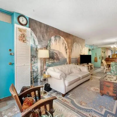 340,&nbsp;Dixon, Kingsview Village-The Westway, Toronto