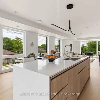 276,&nbsp;Lanor, Alderwood, Toronto