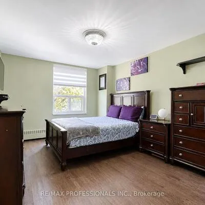 31,&nbsp;Four Winds, York University Heights, Toronto