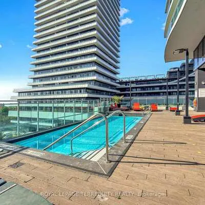 33,&nbsp;Shore Breeze, Mimico, Toronto
