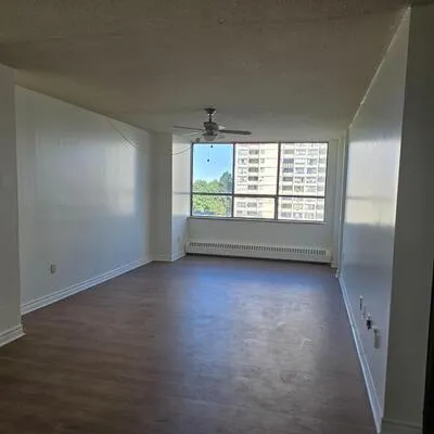 340,&nbsp;Dixon, Kingsview Village-The Westway, Toronto