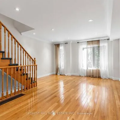 37,&nbsp;Birdstone, Junction Area, Toronto