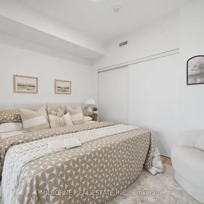 1660,&nbsp;Bloor, High Park North, Toronto