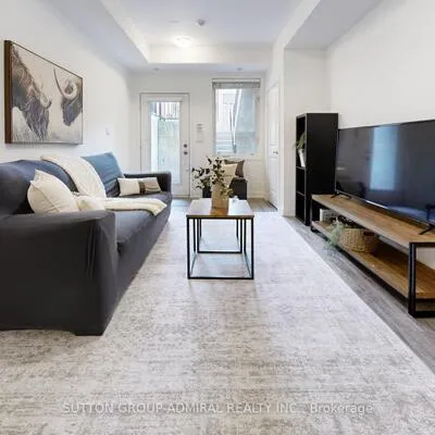 867,&nbsp;Wilson, Downsview-Roding-CFB, Toronto