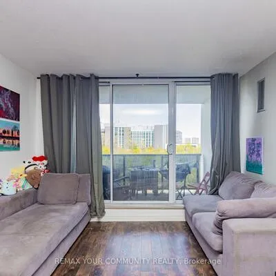 85,&nbsp;Emmett, Mount Dennis, Toronto