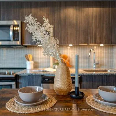 30,&nbsp;Shore Breeze, Mimico, Toronto