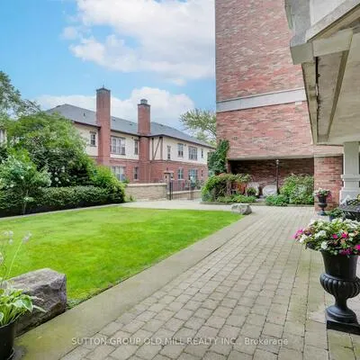 12,&nbsp;Old Mill, Kingsway South, Toronto