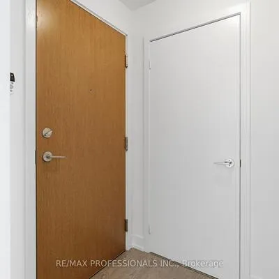 30,&nbsp;Shore Breeze, Mimico, Toronto