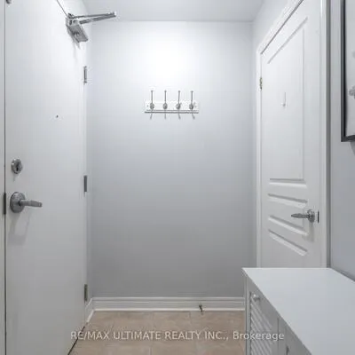 1415,&nbsp;Lawrence, Brookhaven-Amesbury, Toronto