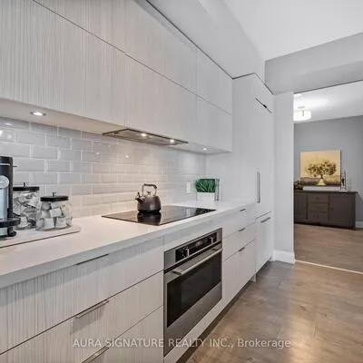 110,&nbsp;Marine Parade, Mimico, Toronto