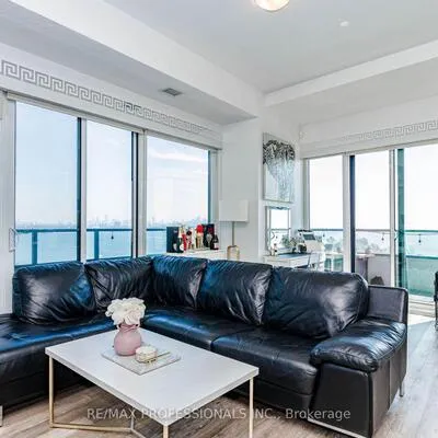 20,&nbsp;Shore Breeze, Mimico, Toronto