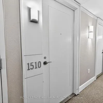 830,&nbsp;Lawrence, Yorkdale-Glen Park, Toronto