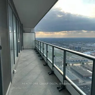 898, Portage Master Bedrm, Vaughan Corporate Centre, Vaughan