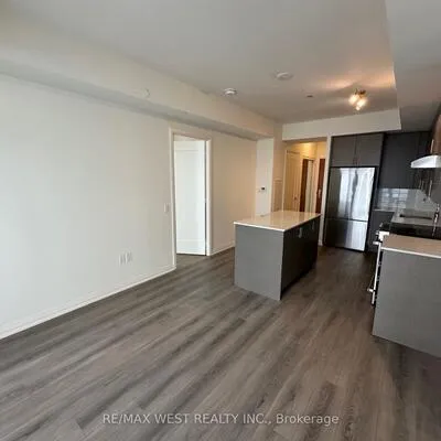 8960, Jane, Vellore Village, Vaughan