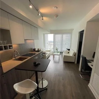 898, Portage, Vaughan Corporate Centre, Vaughan