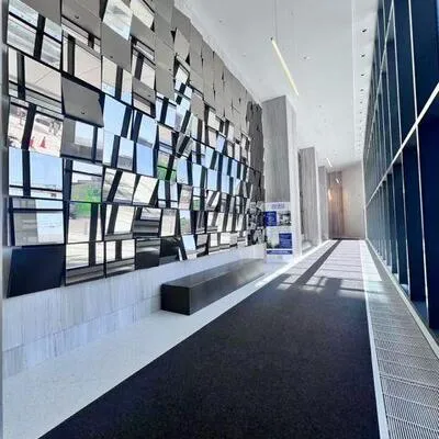 225,&nbsp;Commerce, Vaughan Corporate Centre, Vaughan