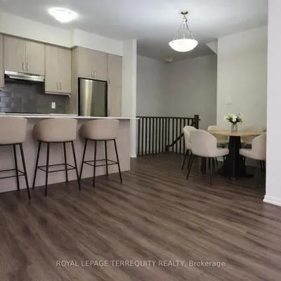 21, Honeycrisp, Vaughan Corporate Centre, Vaughan