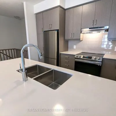 21, Honeycrisp, Vaughan Corporate Centre, Vaughan