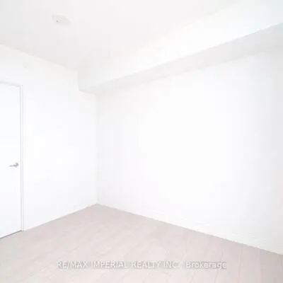 950,&nbsp;Portage, Vaughan Corporate Centre, Vaughan