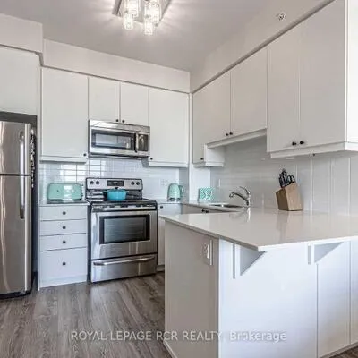 12,&nbsp;Woodstream, Vaughan Grove, Vaughan
