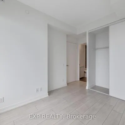 898,&nbsp;Portage, Vaughan Corporate Centre, Vaughan