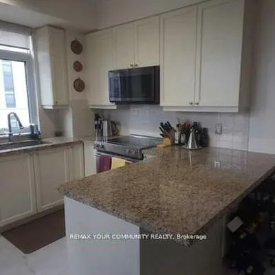 12,&nbsp;Woodstream, Vaughan Grove, Vaughan